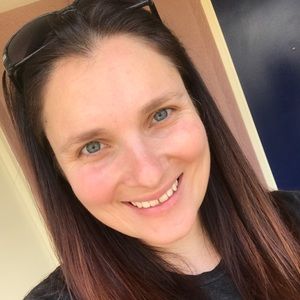 Meet your Posher, Cassandra